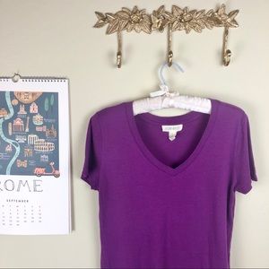 🦊 NWOT FOREVER 21 Basic V-Neck tee